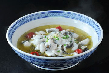 舌尖上的江湖 酸菜鱼与市井小吃的摄影艺术